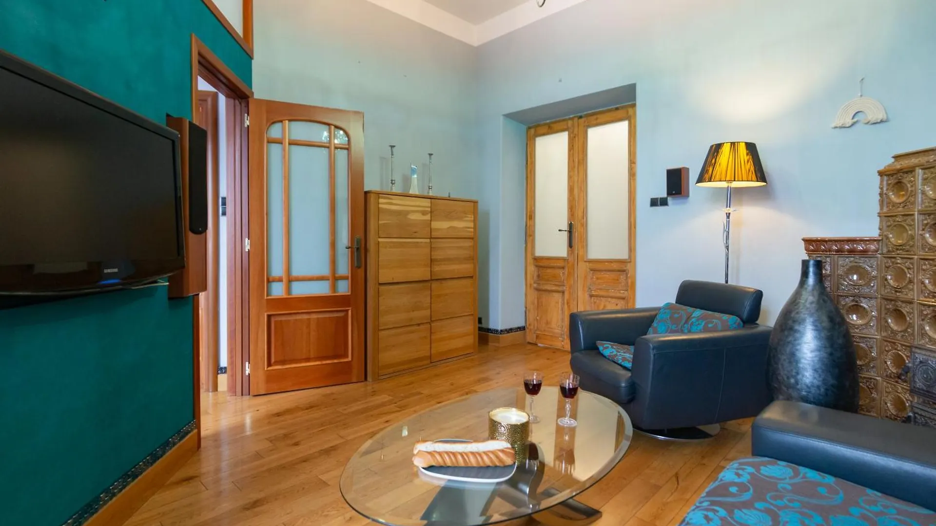 Apartment Indigo 2-Bedroom In The City Center Krakow Poland