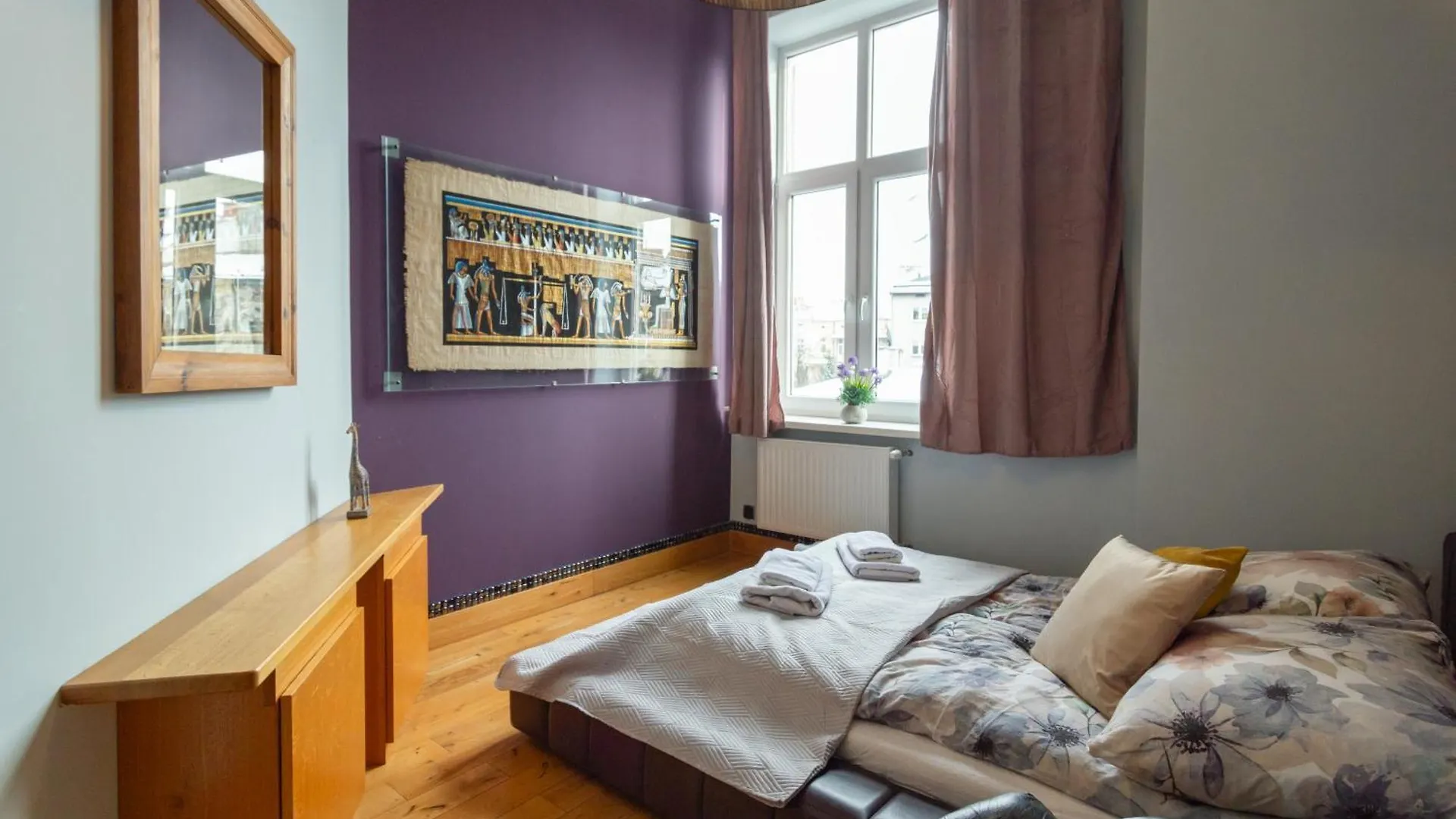 Indigo 2-Bedroom In The City Center Krakow Poland