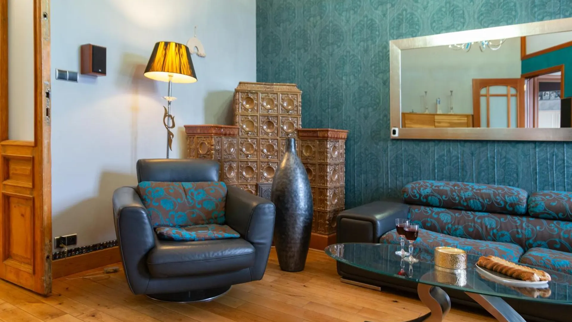 Apartment Indigo 2-Bedroom In The City Center Krakow Poland