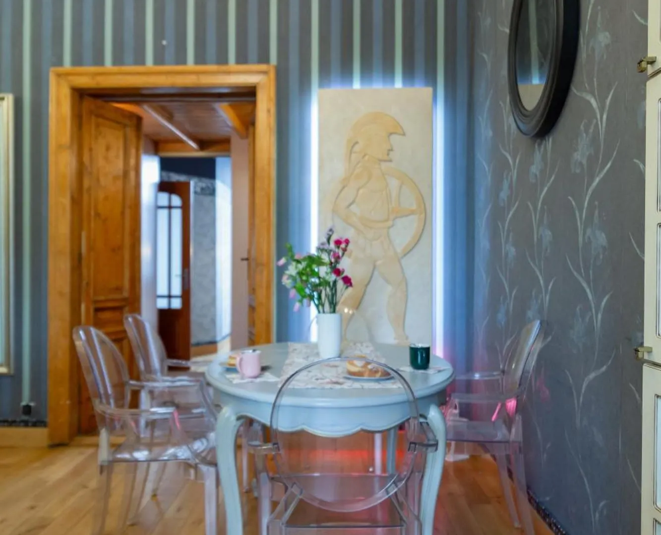 Indigo 2-Bedroom In The City Center Krakow Apartment
