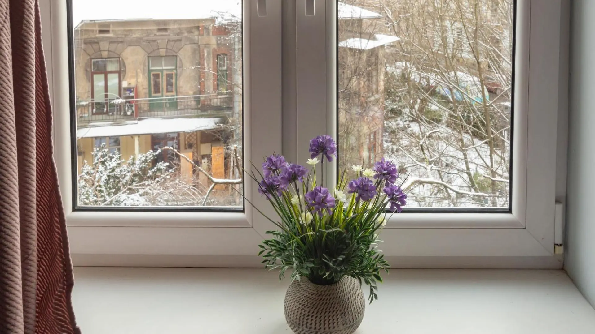 Apartment Indigo 2-Bedroom In The City Center Krakow Poland
